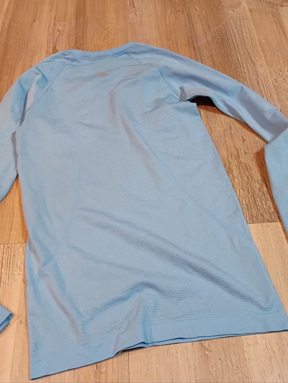 Lululemon - Picture 4 of 6